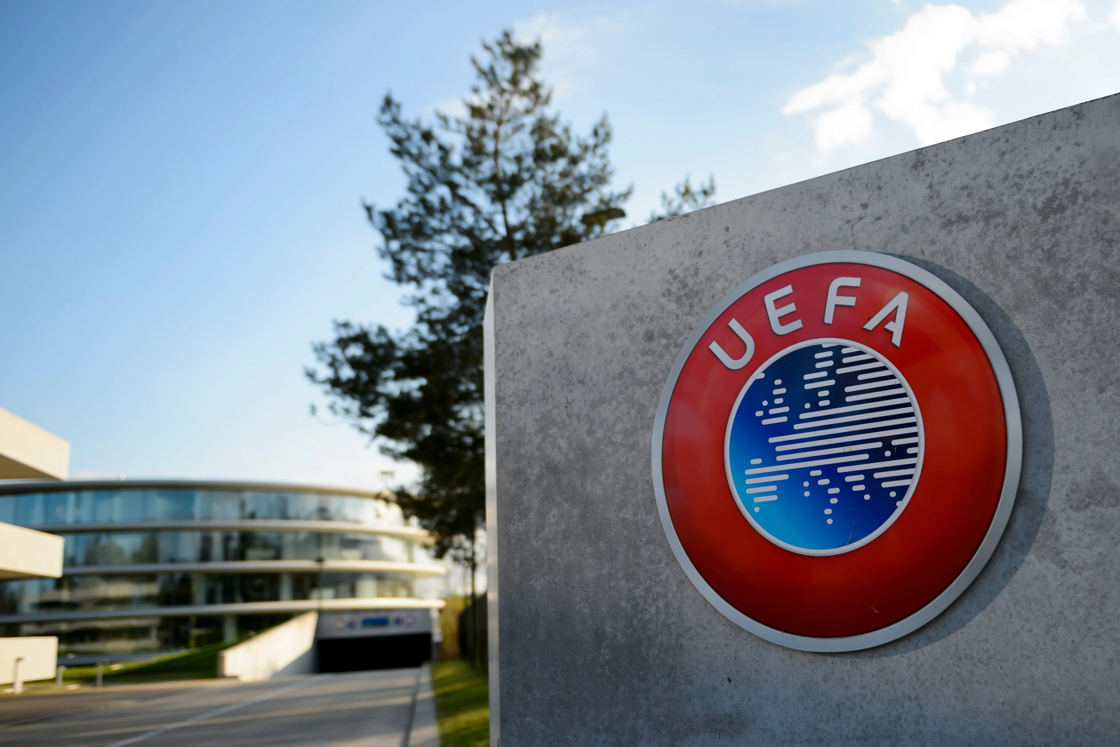 UEFA penalti qaydasını sərtləşdirdi