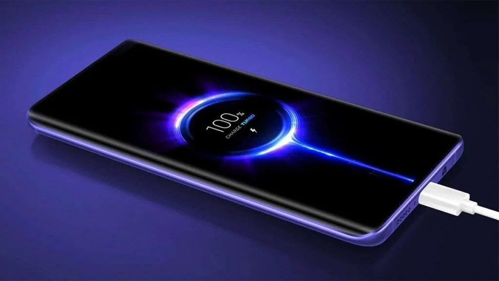 Telefonu gecə şarjda saxlamaq təhlükəlidirmi? Mütəxəssislər xəbərdarlıq edir