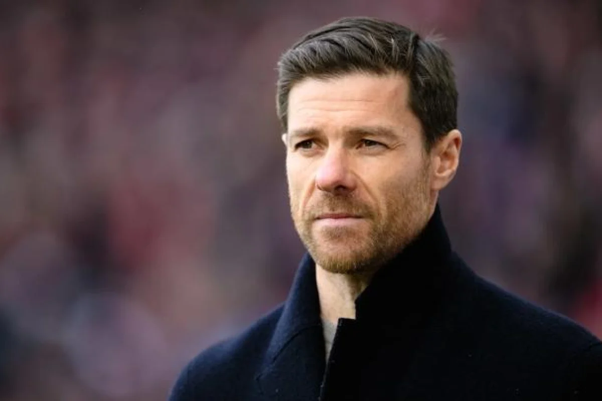 Xabi Alonso Çelsinin baş məşqçisi oldu