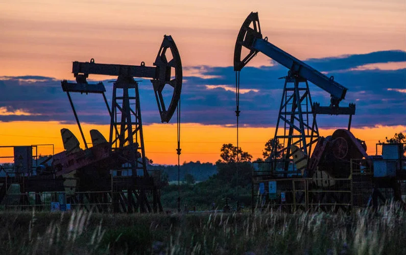 Hörmüz gərginliyi Brent və WTI-ni yüksəltdi